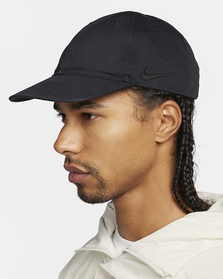 Nike Club Unstrukturierte Cap mit flachem Schirm. Nike DE